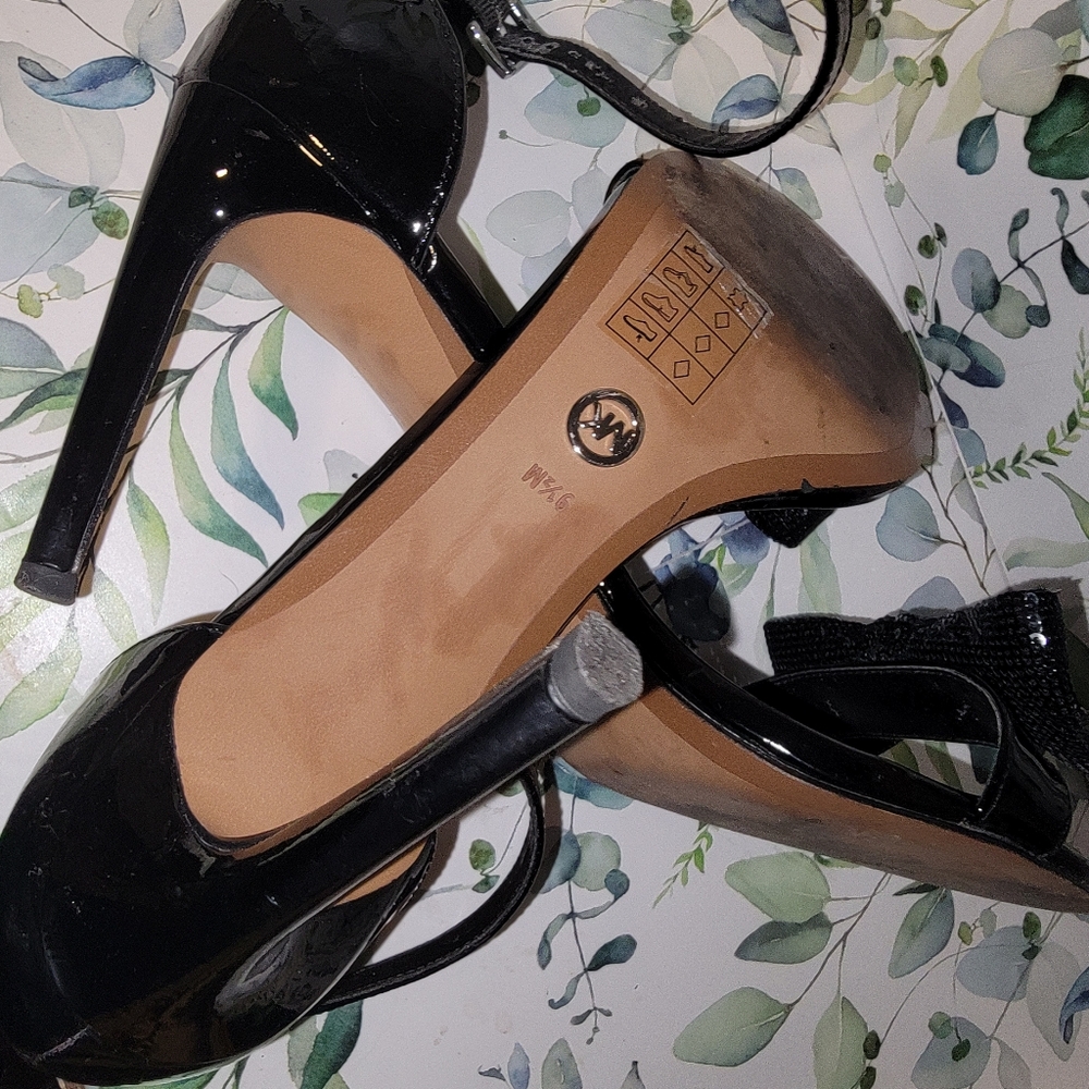 Michael Kors with Sequined Bow - Picture 9 of 11